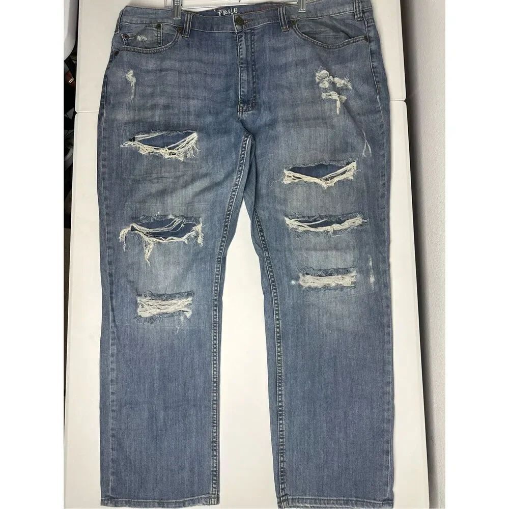 True Nation Men’s Athletic Fit Distressed Jeans Blue Size 44x 31